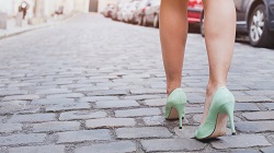 Красивые туфли на каблуках для девушек: преимущества, выбор, виды